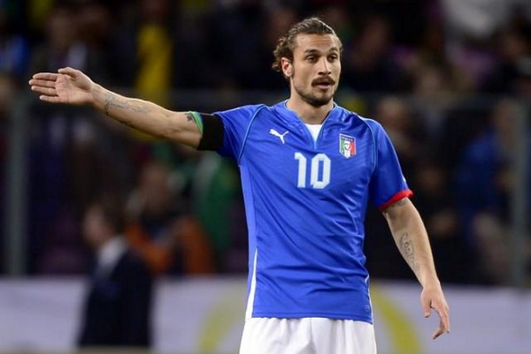 Italy striker fuels Tottenham talk with London trip