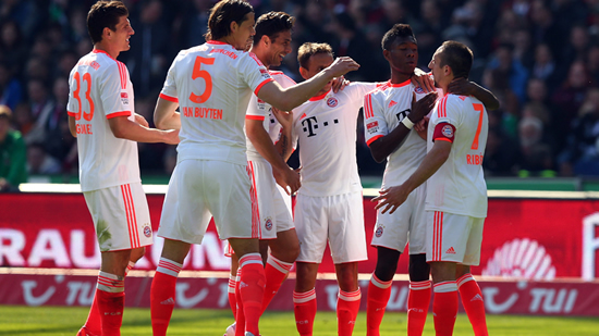 Bayern break record with Hannover rout
