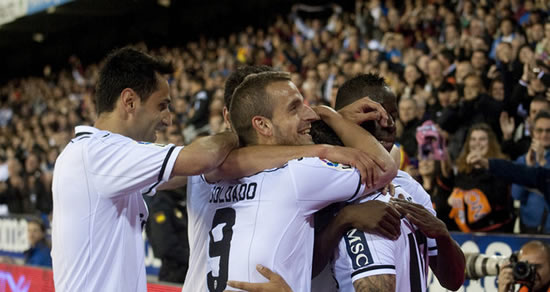 Valencia boost top-four hopes