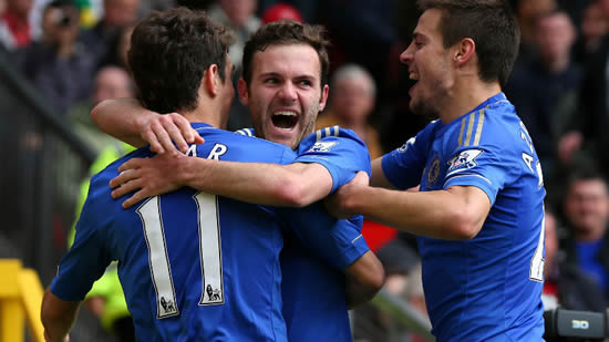 Benitez, Cech hail 'massive' win for Chelsea