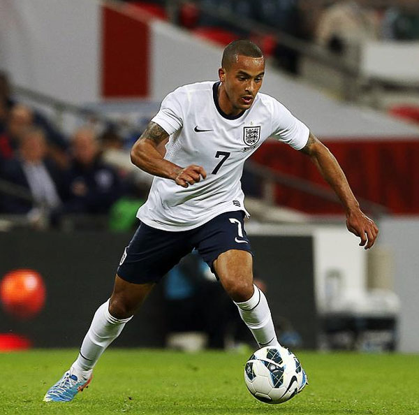 Walcott eyeing emergency striker role in Brazil