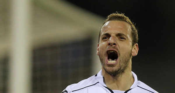 Soldado stays in Spain squad