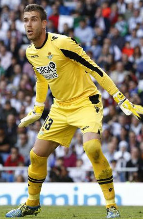 West Ham set to land Real Betis keeper San Miguel