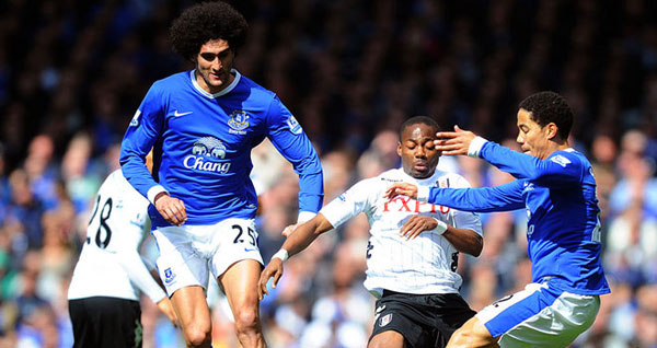 Everton manager Roberto Martinez planning for future with Marouane Fellaini