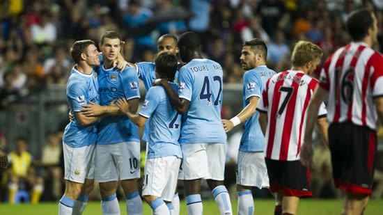 Fernandinho targets flying start for City