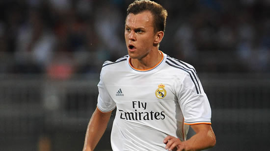 Cheryshev learning to be a wing-back at Real