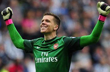 Szczesny signs new Arsenal contract