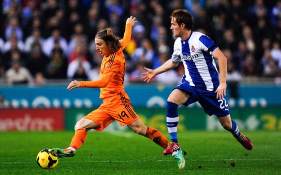 Espanyol 0-1 Real Madrid: Pepe draws Los Blancos to within three points of Barcelona & Atletico