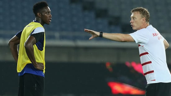 Man United: Danny Welbeck rejects Moyes's training claims