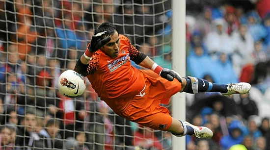 Now Must Strike Deal with Real Sociedad - Barca agree terms with Claudio Bravo