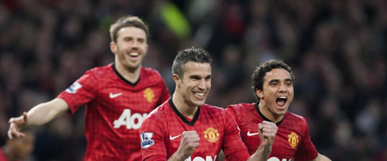 Van Persie’s father admits he could stay with Manchester United for life