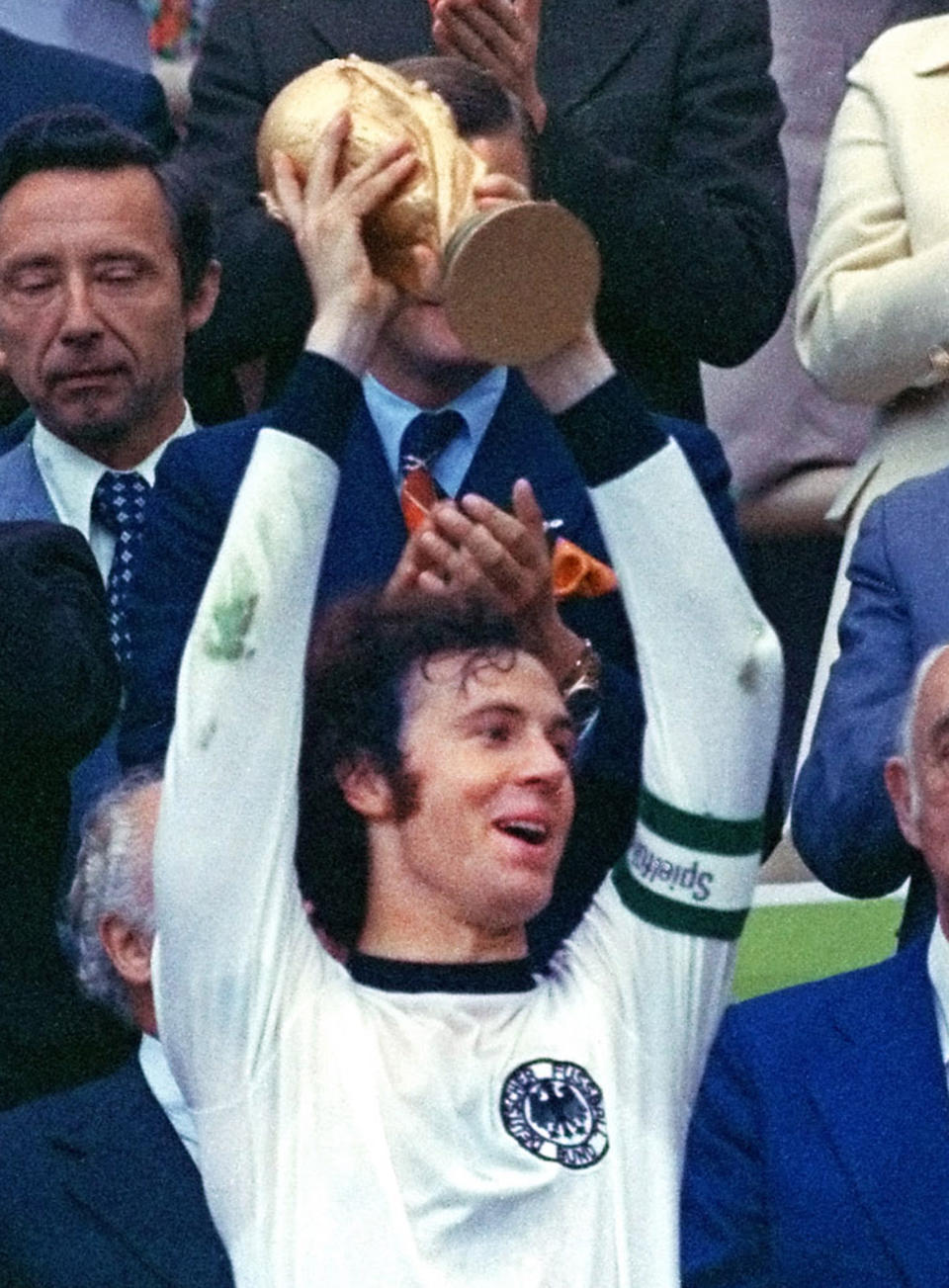 Beckenbauer: I won't go to Brazil during FIFA ban