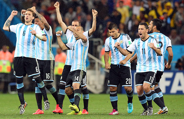 Netherlands 2 : 4 Argentina - Penalty joy for Argentina