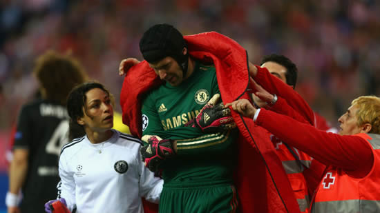 Cech ready for Courtois battle