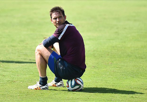 Wenger questions Manchester City's Lampard move