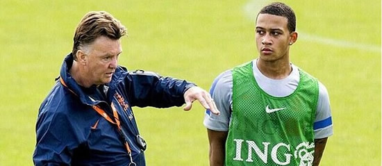 Manchester United target Memphis Depay admits he is open to leaving PSV
