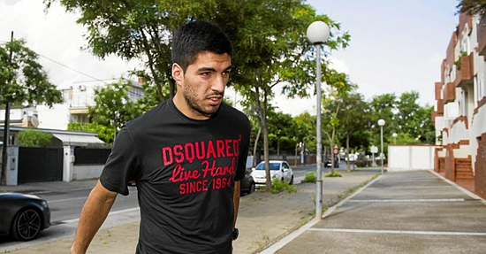 No 'bite clause' in Luis Suarez contract