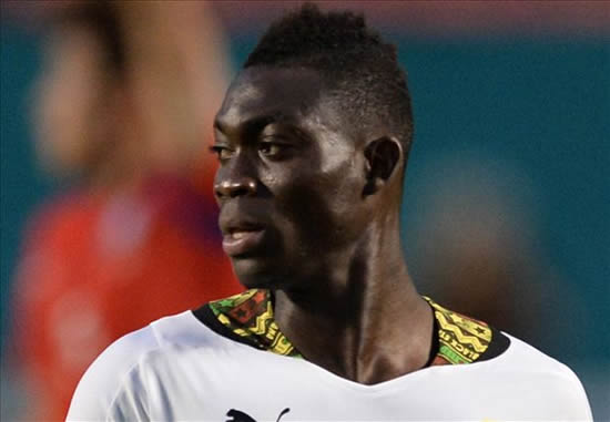 Everton sign Chelsea winger Atsu on loan