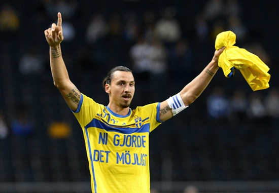 Ibrahimovic breaks Sweden scoring record