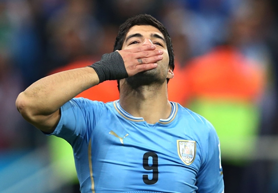 Suarez scores twice in Uruguay friendly