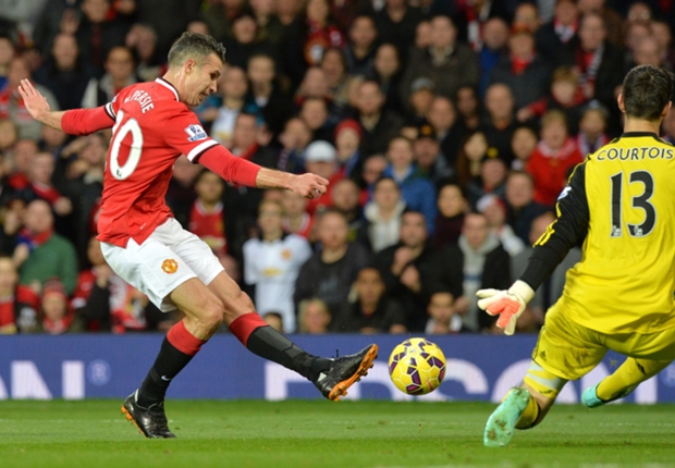 Manchester United 1-1 Chelsea: Van Persie snatches point at the death