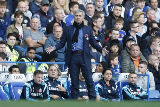 Mourinho slams Chelsea's support, claiming Stamford Bridge is like an 'empty stadium'
