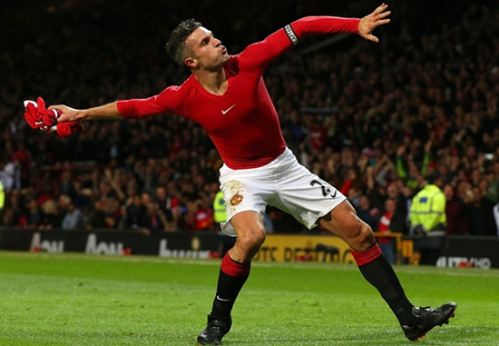 Manchester United to open Van Persie contract talks in January
