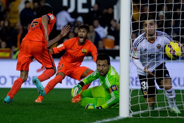 Valencia 0-1 Barcelona: Busquets steals win at the death