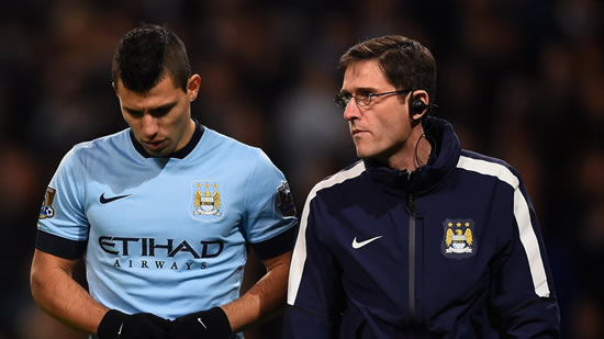 Sergio Aguero: Manuel Pellegrini says Manchester City striker faces eight-week absence