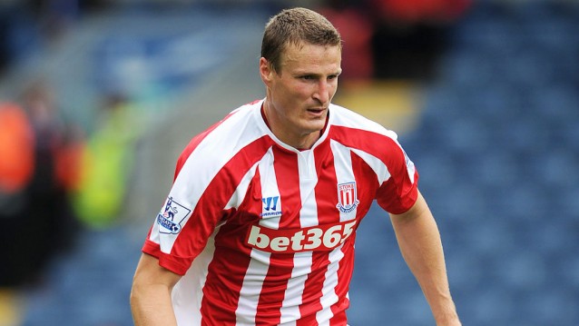 Hughes wants to loan Huth out