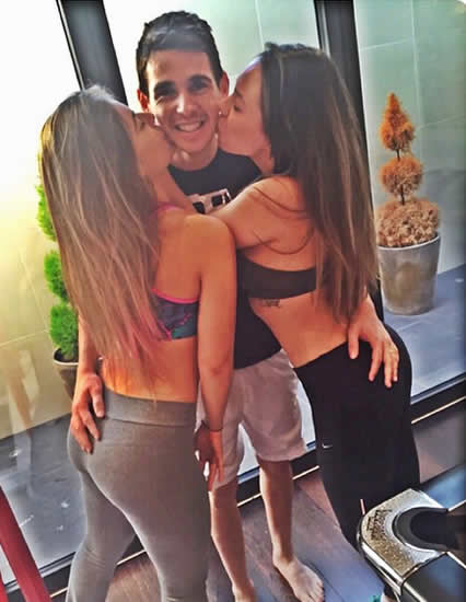 Chelsea's Oscar has 'Family Fitness Day' with his wife and sister...