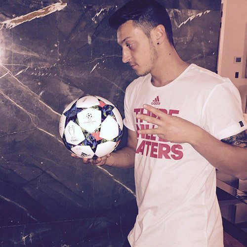 Mesut Ozil issues Arsenal Champions League rallying cry