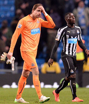 Manchester City 5 - Newcastle 0: David Silva shines in Citizens’s five-star display