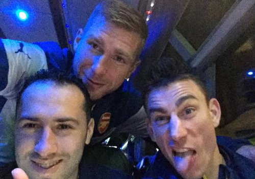 Arsenal trio snap selfie and thank ex-team-mate for Man Utd loss