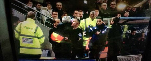 Hull boss Steve Bruce & Sunderland’s Gus Poyet get into a touchline spat