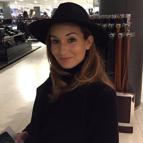 Man Utd’s Robin van Persie wishes wife happy Mother’s Day