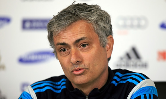 Chelsea’s Jose Mourinho preaches virtues of ‘confrontational leadership’