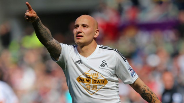 Shelvey penalty pegs back Everton