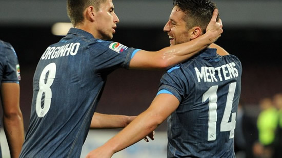 Napoli 3 : 2 Cesena - Napoli battle to victory