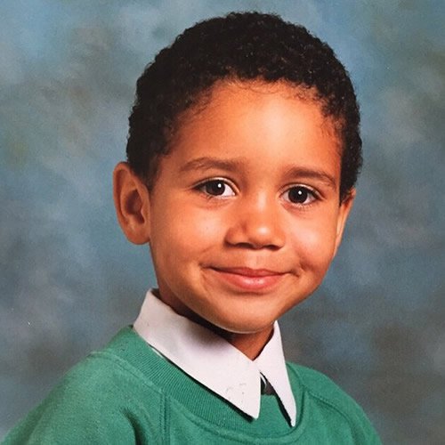 Man Utd star shares childhood snap for charity