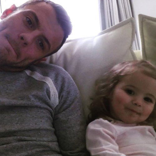 Arsenal star snaps selfie with his daughter