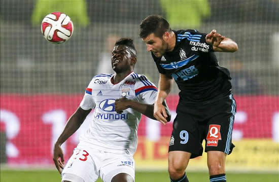 Chelsea interested in Samuel Umtiti