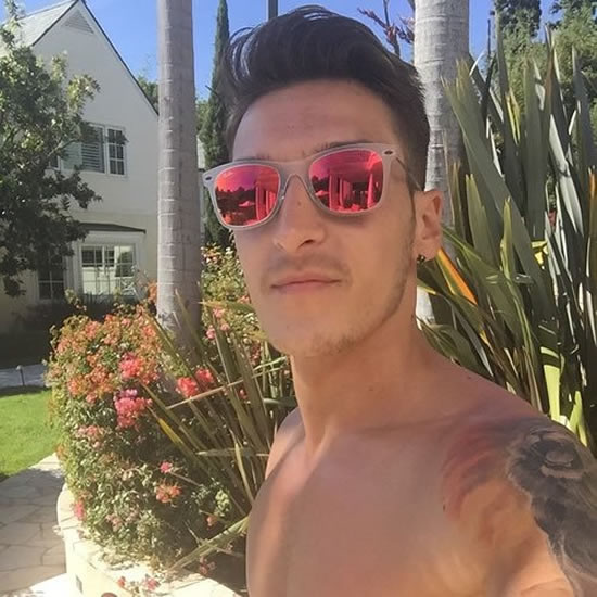 Photo: Arsenal star Mesut Ozil posts sunny selfie on holiday in LA