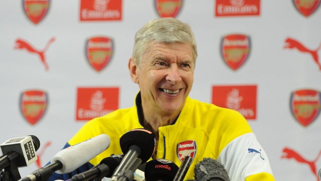 Gazidis backs Wenger long-term