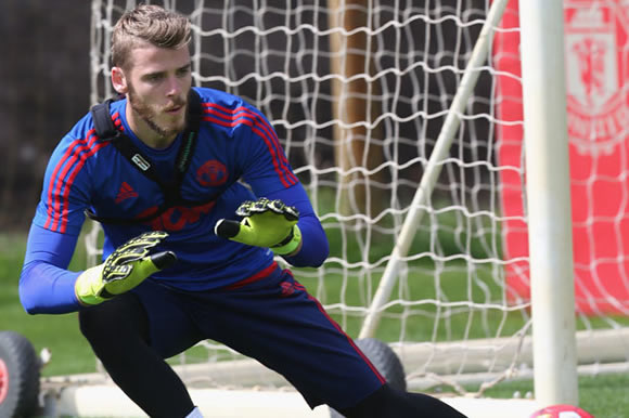 Van Gaal prepared to axe De Gea until September as Man United transfer saga causes chaos
