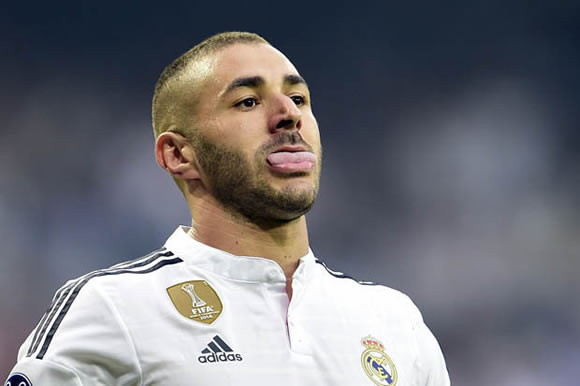 Wenger sends scouts on mission, Benzema offer, astronomical deal