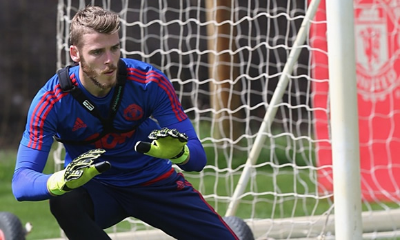 Louis van Gaal: David de Gea does not want to play for Manchester United