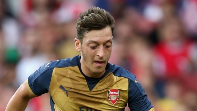 Wenger: Ozil 'a pleasure to watch'