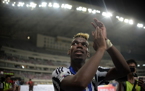 Chelsea make massive €120m bid for world-class midfielder