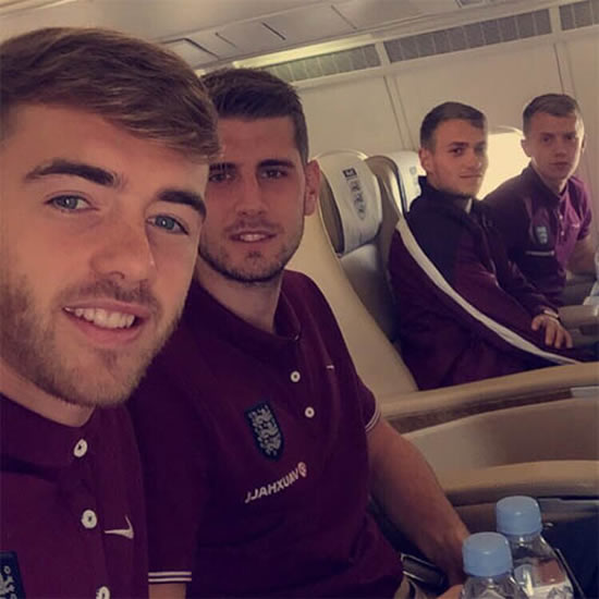 Arsenal defender snaps England selfie en route to Norway